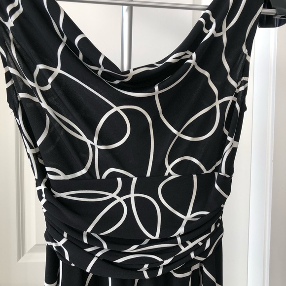 Geometric patterned dress - Picture 2 of 6